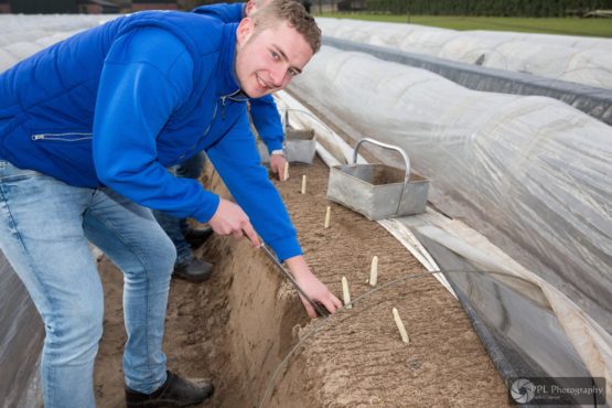 over familie peeters
